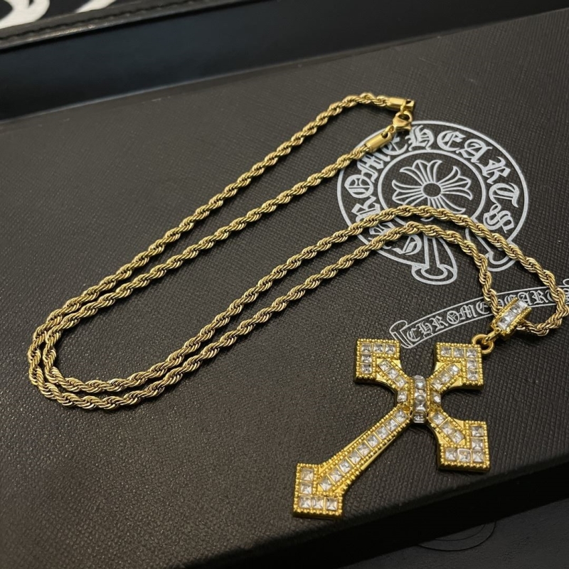 Ch*0me He**ts necklaces